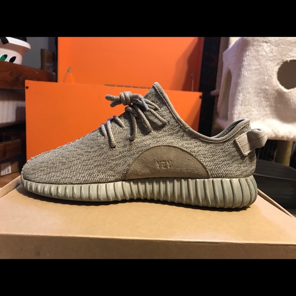 350 v1 moonrock yeezys verified by goat main image 7